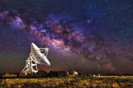 Radio,Telescope,And,Milky,Way