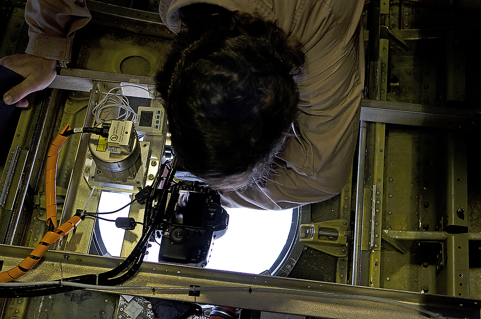 Cleaning the Optical Window