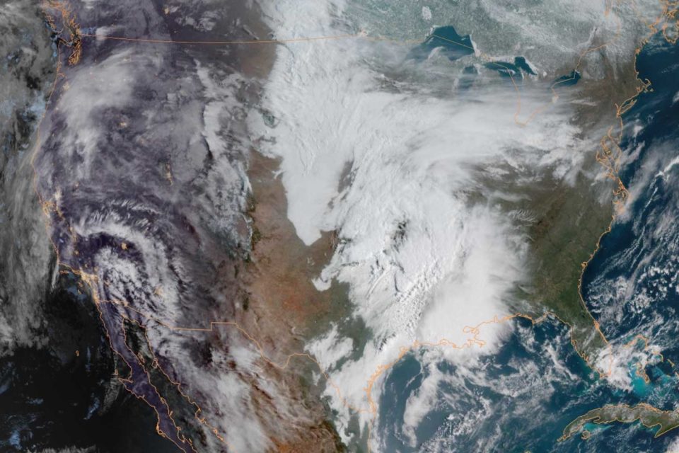 Thunderstorms Bring Floods to Texas