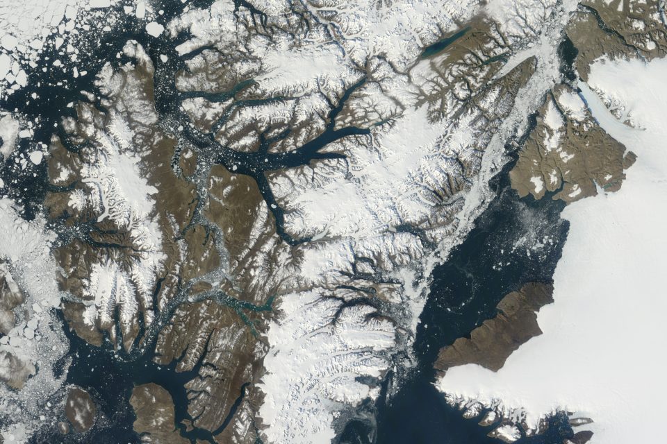 Ice Shelves Retreat on Ellesmere Island
