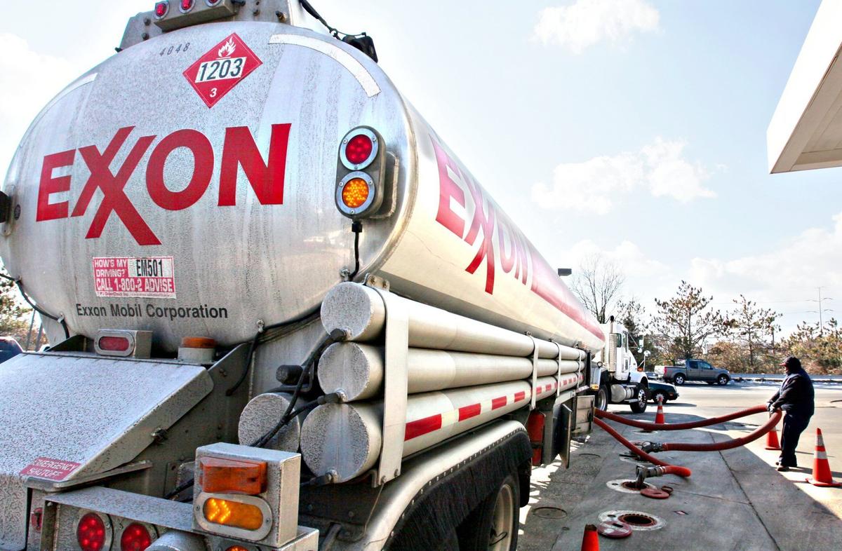 Exxon and Chevron reject climate change resolutions