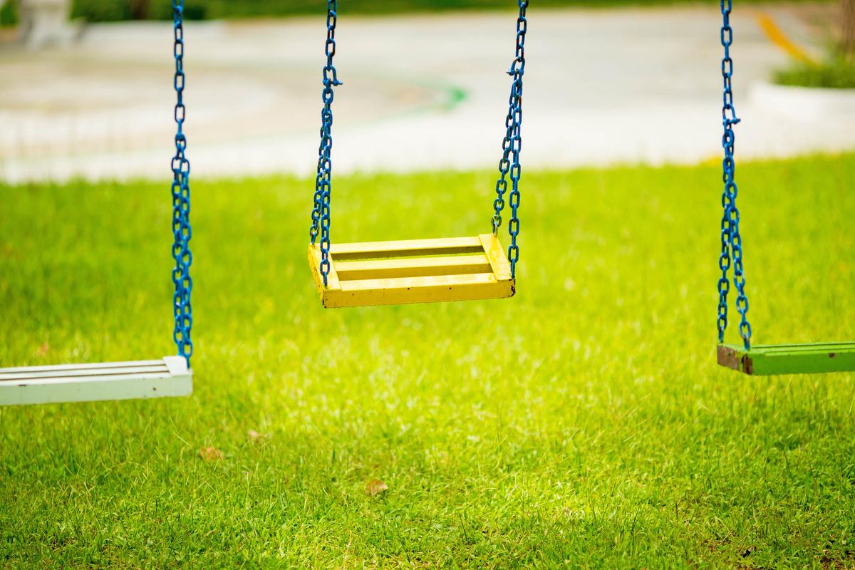 Study: Low use of neighborhood parks by adults, seniors and females