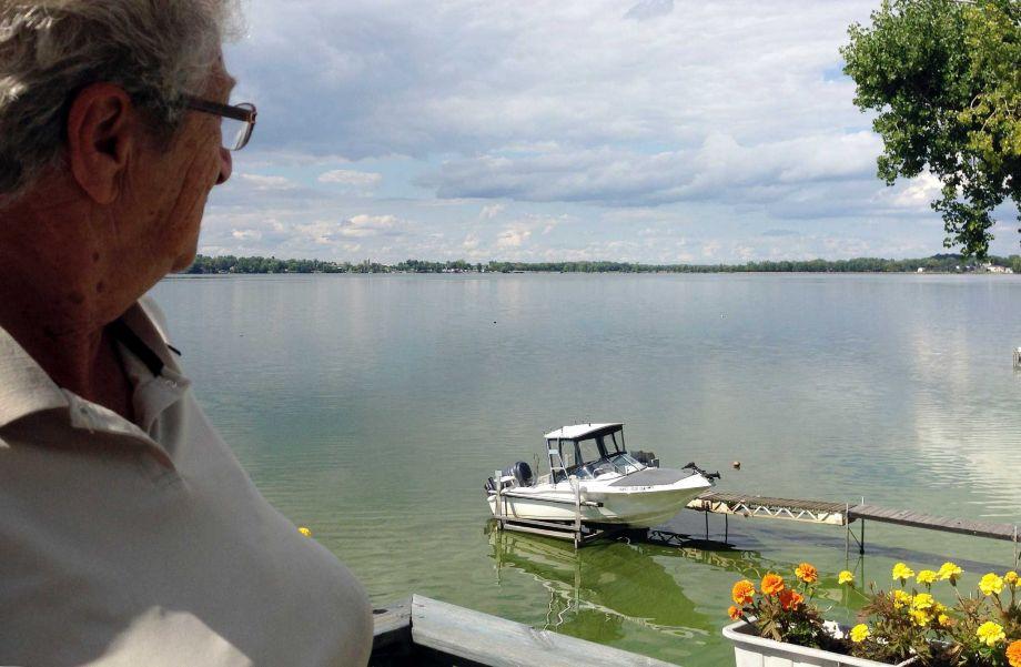 Toxic Algae Driving Down Home Prices On Lake Champlain