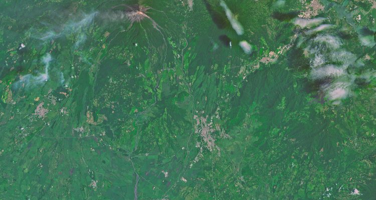 Lava flow from the Volcán de Fuego volcano