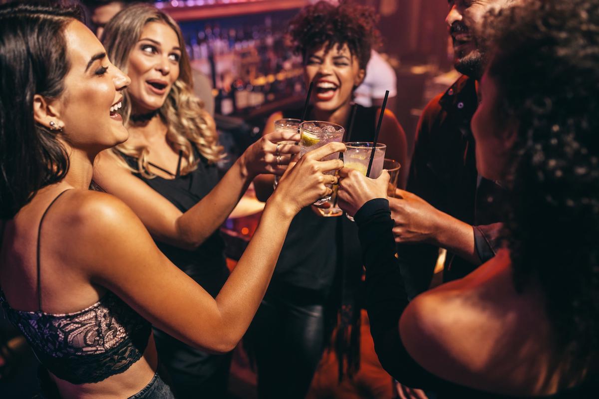 Study: Even light drinking damages the brain