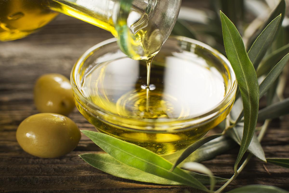 Scientists clarify the health impacts of frying food with olive oil