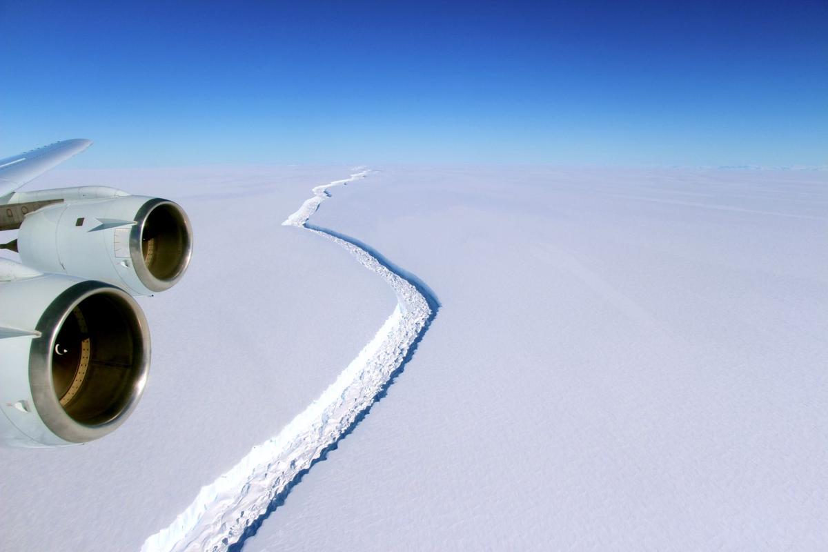 Enormous iceberg breaks off Larsen C ice shelf in Antarctica