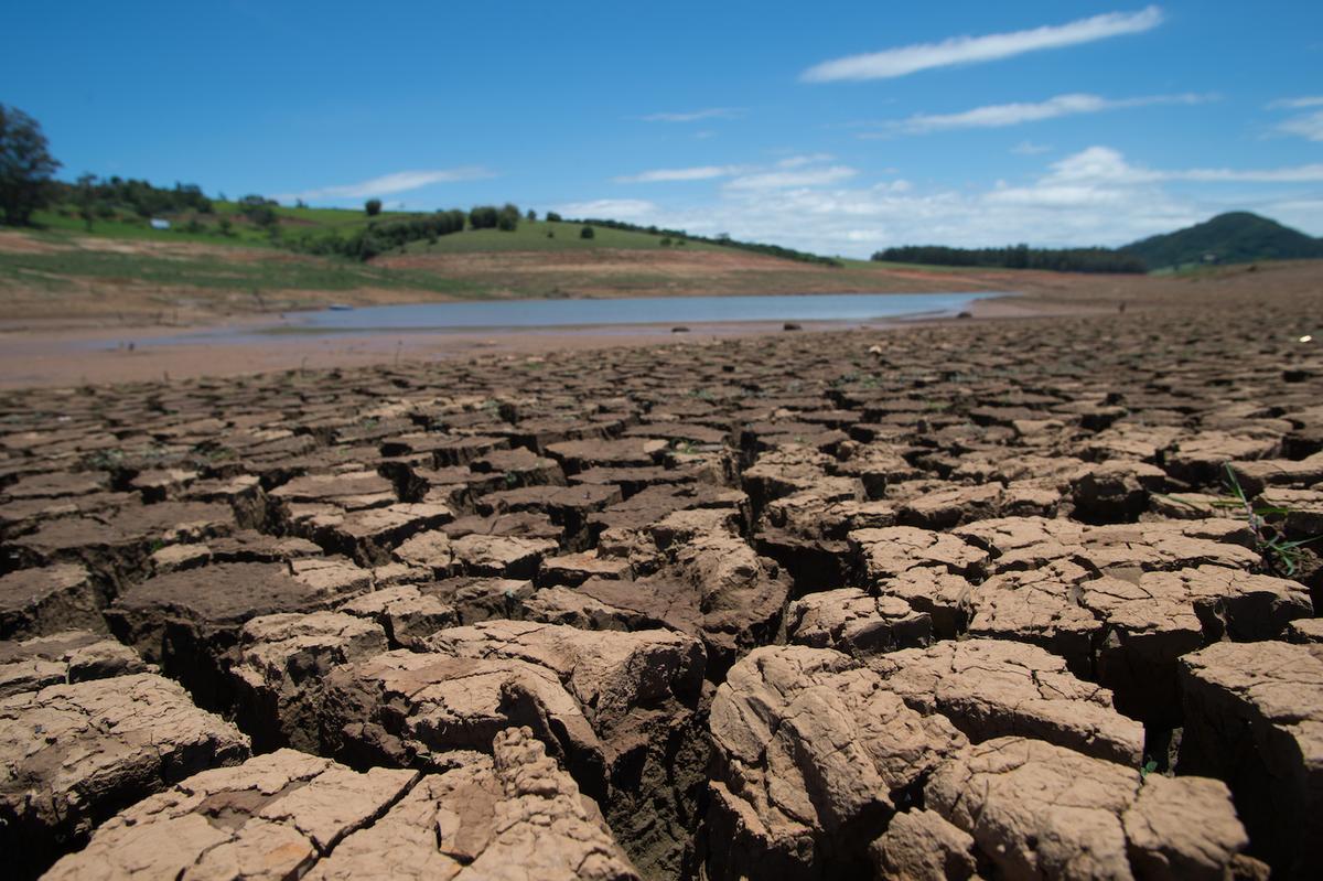 Fluctuating sea temperature linked to droughts