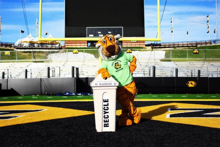 College sporting venues are leading the way toward zero waste