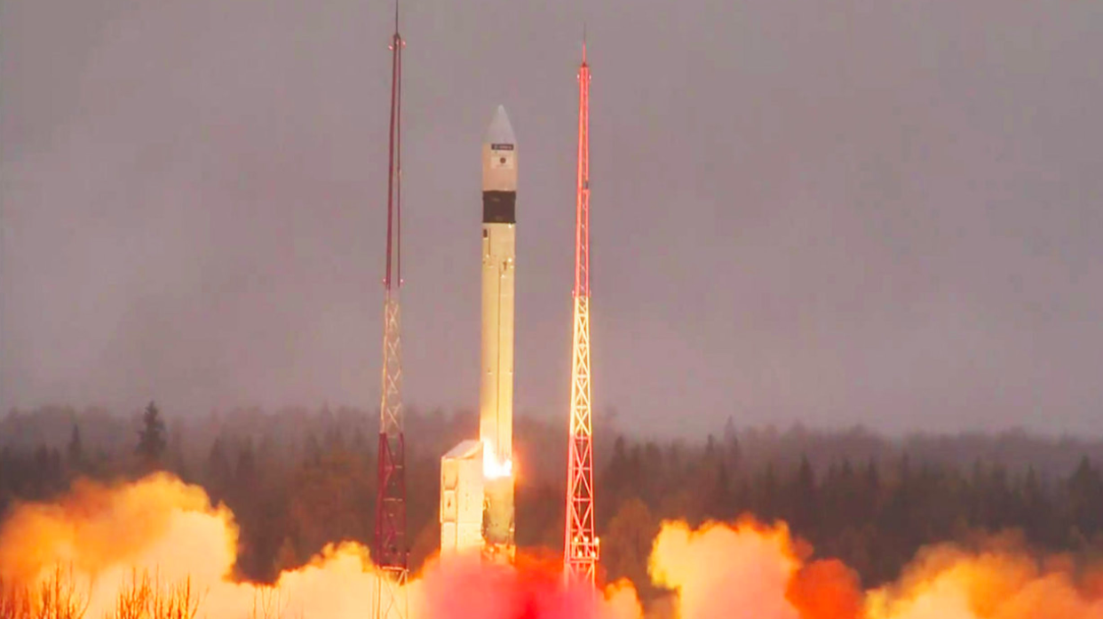 ESA launches the Sentinel 5-P satellite to monitor air pollution