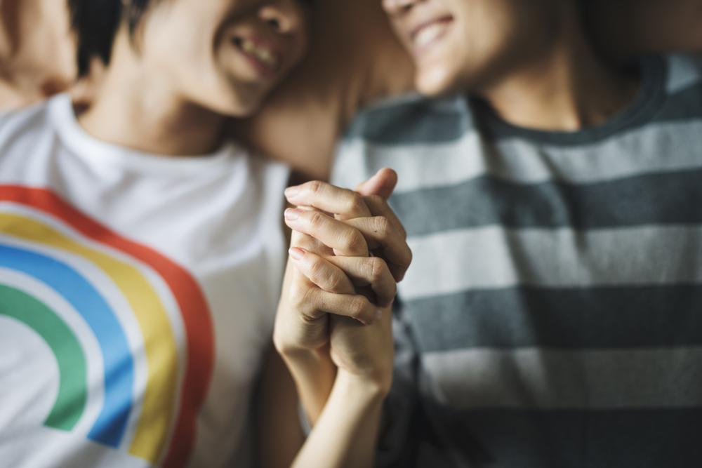 Romantic relationships help gay and lesbian – but not bisexual – youths