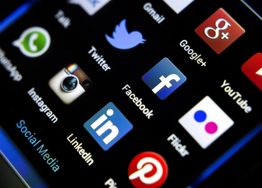 Social media hasn't replaced human contact, study says