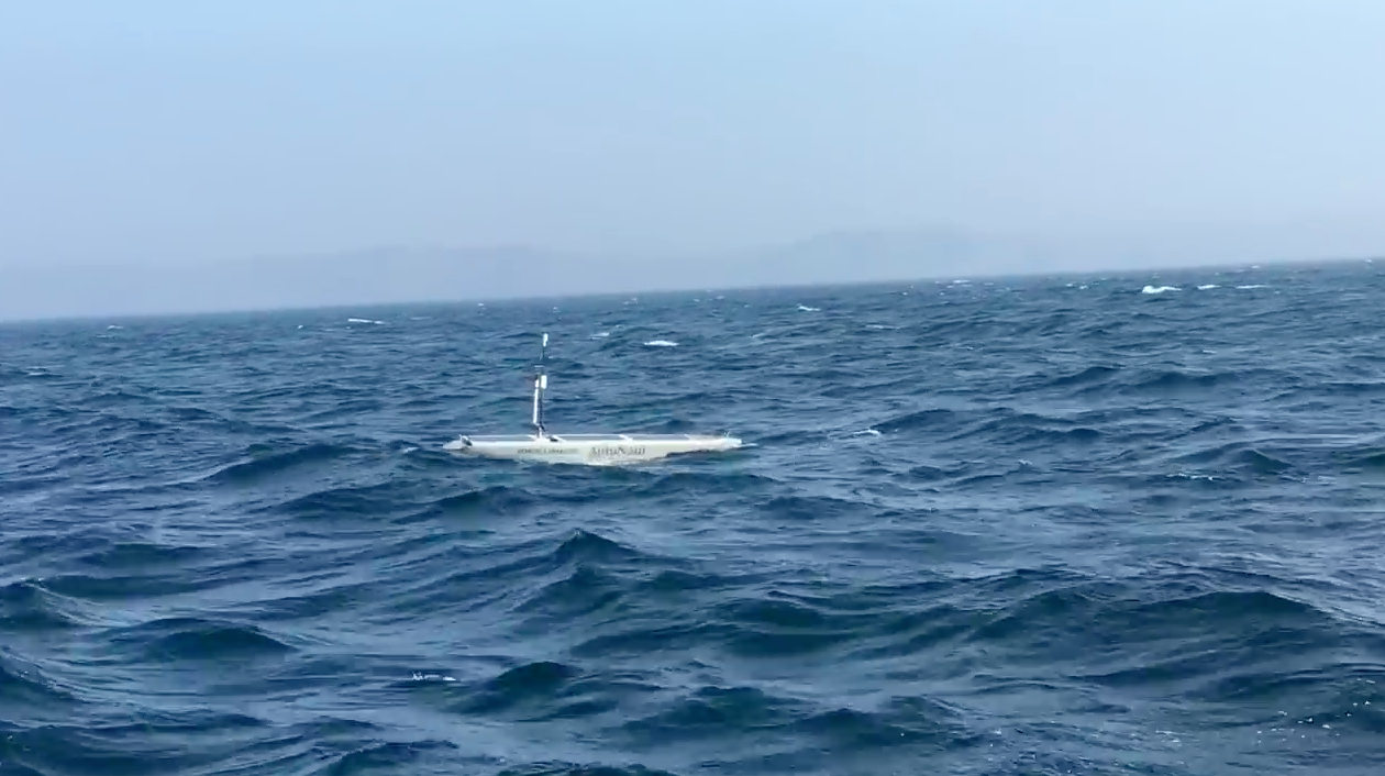 New autonomous boat monitors ocean conditions