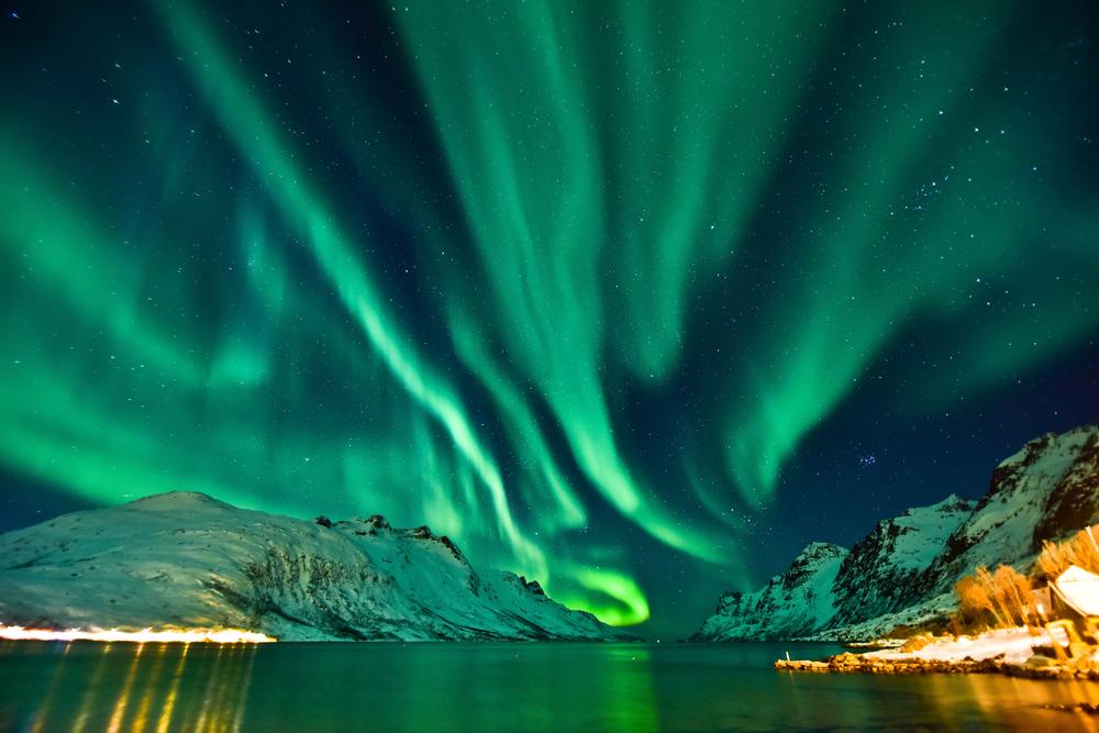 A healthy sense of awe inspires scientific interest