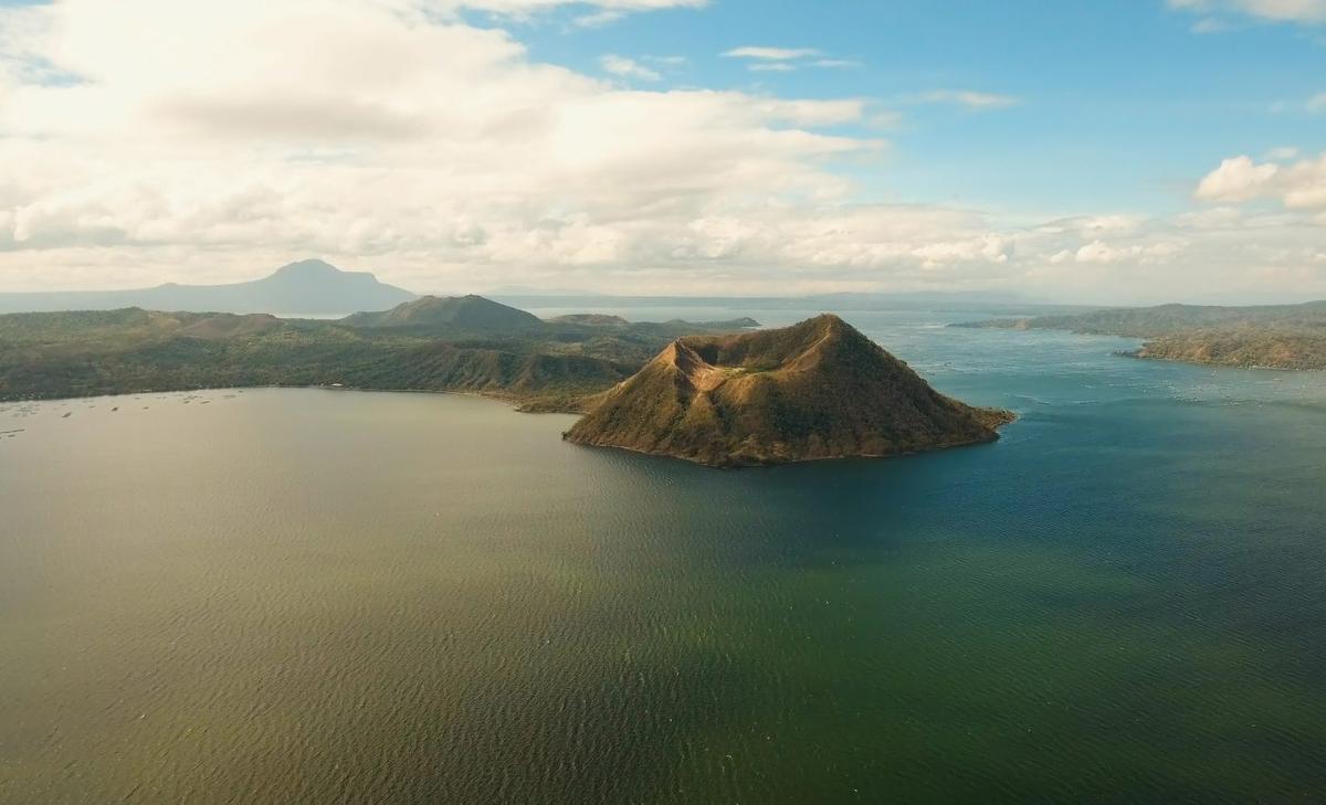 Scientists discover explosive magmas hidden under tame volcanoes