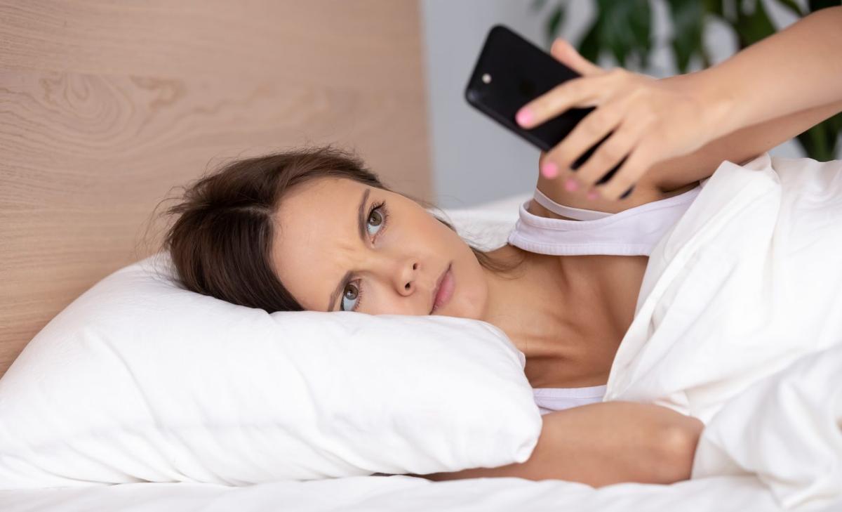 Less screen time and more sleep can protect you from depression