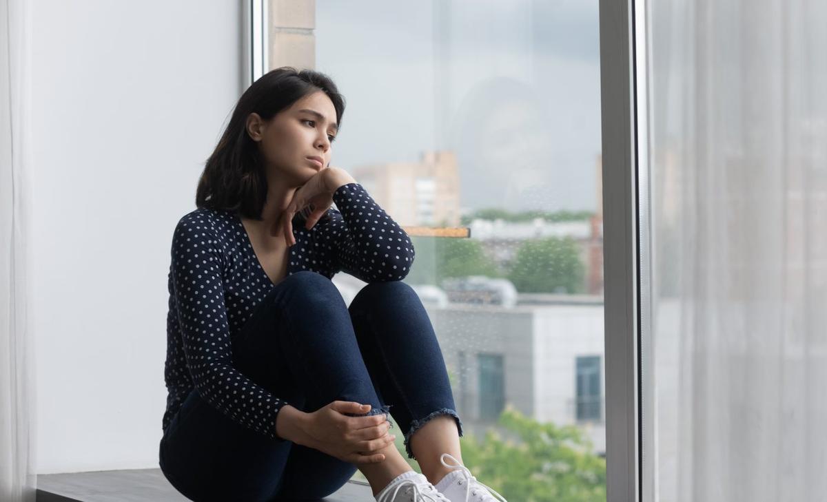 Loneliness hits people hardest in their 20s and 40s