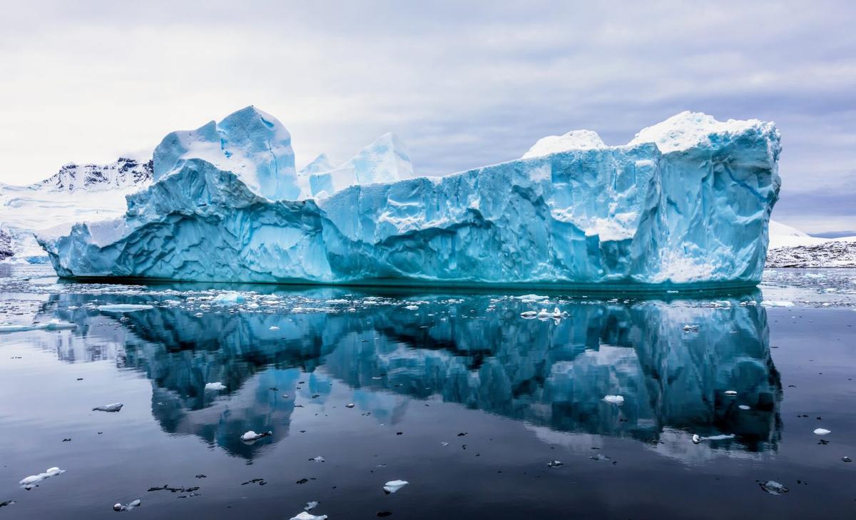 Antarctic icebergs affect seawater and ocean currents far away