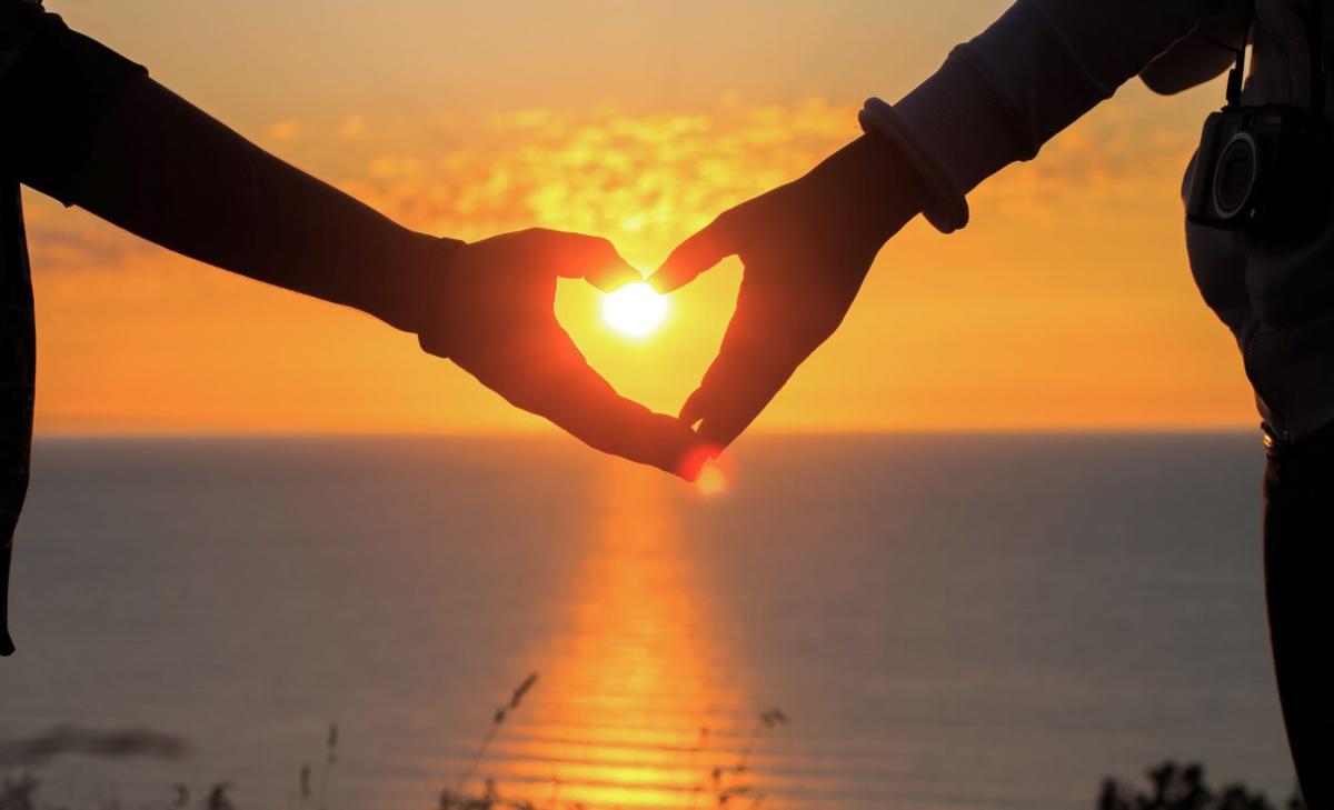 Falling in love has actual cardiovascular health benefits