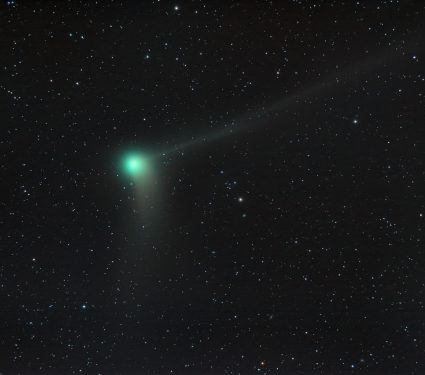 Photo,Of,A,Comet,Through,A,Telescope.,Comet,C2013,Us10