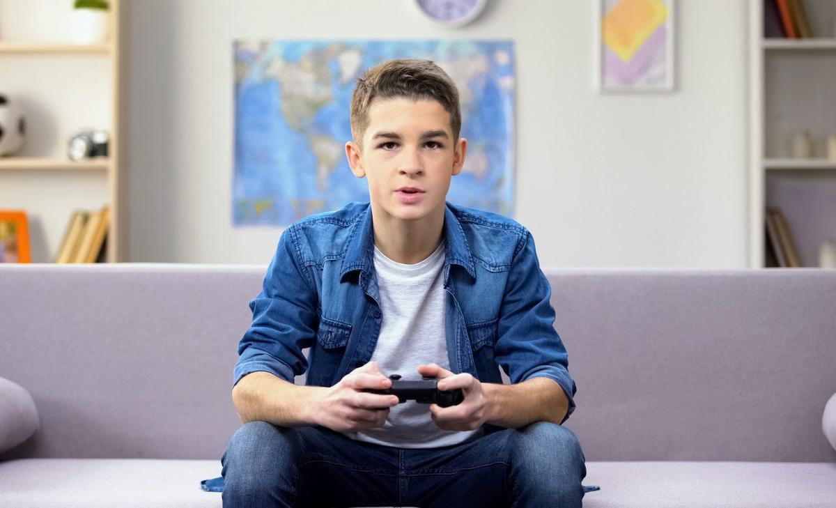 Teens should use entertainment-related technology in moderation