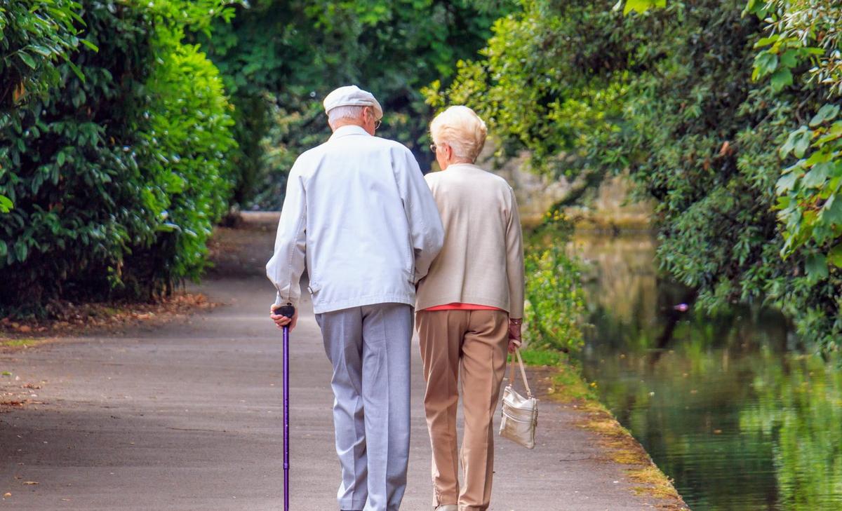 Exercise protects older adults from the onset of Alzheimer's disease