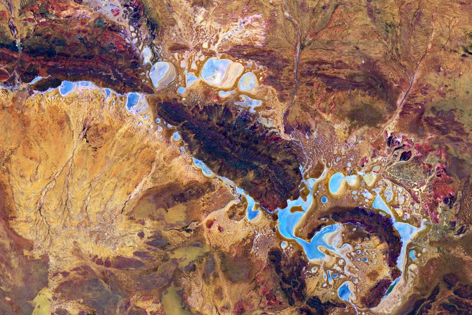 The Shoemaker crater in Western Australia