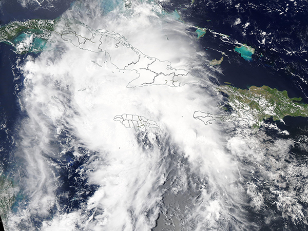 Hurricane Ida continues to strengthen as it approaches Louisiana