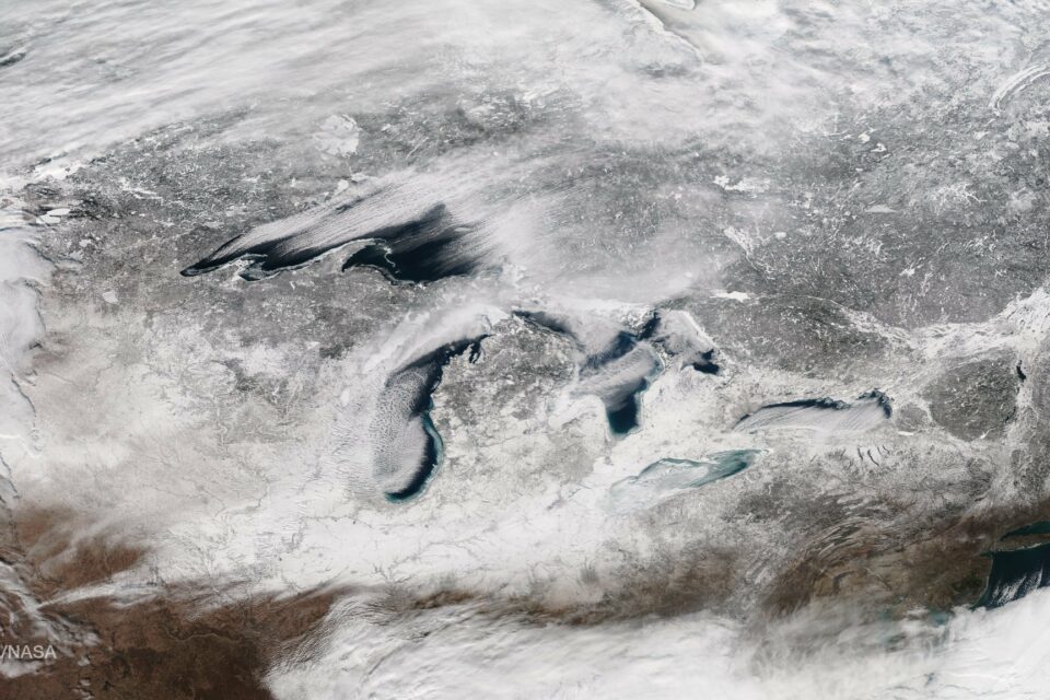 31. The Great Lakes on ice