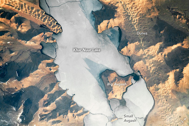 Khar Nuur Lake in Mongolia