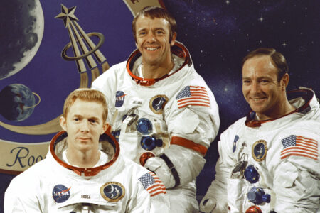 2021/09/Apollo_14_crew.jpg
