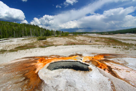 Beautiful,Colors,Of,Ear,Spring,In,Yellowstone,National,Park,Of