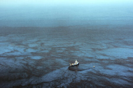 2021/10/7..oilspill-768w.jpg