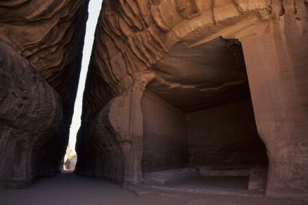 2021/10/02..MAdain-Saleh-Nabataeans-Tombs-768w.jpg