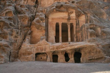2021/10/18..Little-Petra-Al-Beidha-768w.jpg