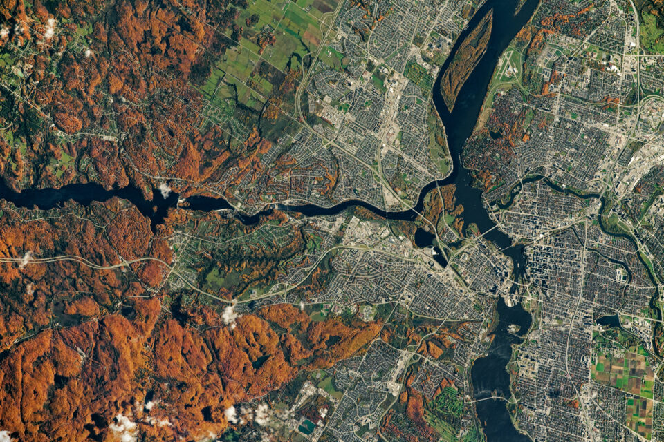 Peak of fall colors in Ottawa