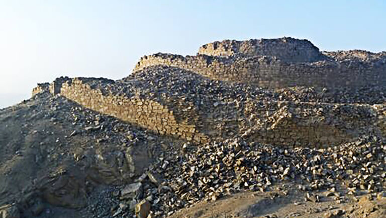 Solid battlement