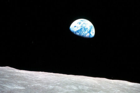 2021/11/earthrise-main-16-768w.jpg