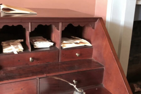 2021/11/29-Dyckman-Farmhouse-desk-768w.jpg