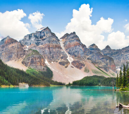 Beautiful,Landscape,With,Rocky,Mountains,And,Famous,Moraine,Lake,In