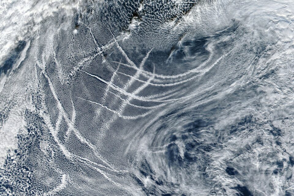 Ship tracks off the Pacific coast