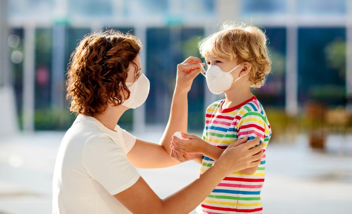 Face masks reduce the distance a virus can travel by more than half