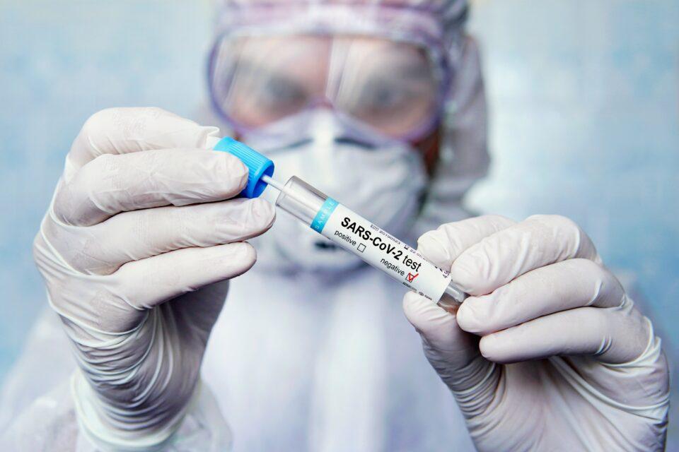 Vaccination and infection provides Covid super immunity