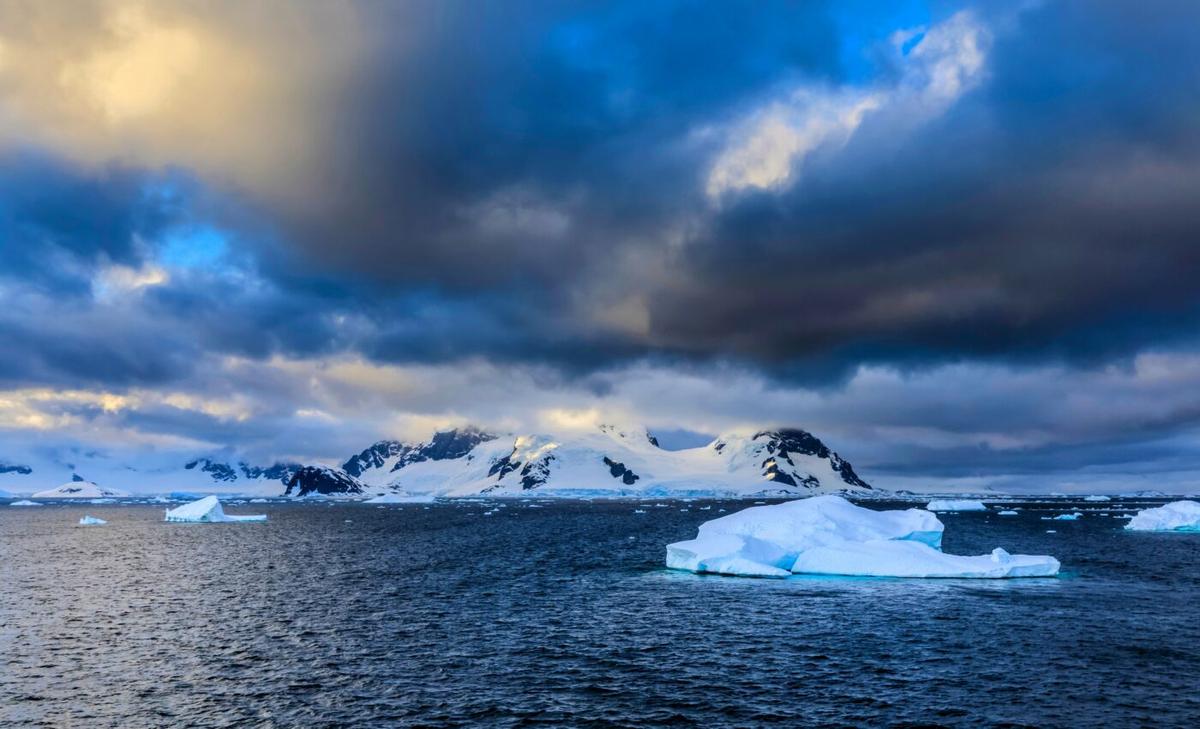 Southern Ocean outgassing affects the global carbon budget