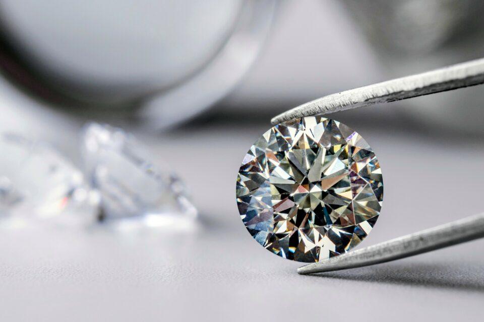 Revolutionary process turns carbon emissions into diamonds
