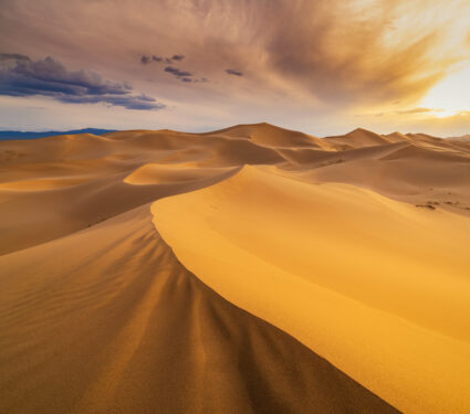 Sunset,Over,The,Sand,Dunes,In,The,Desert.,Death,Valley,