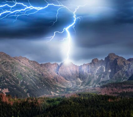 Lightning.jpg