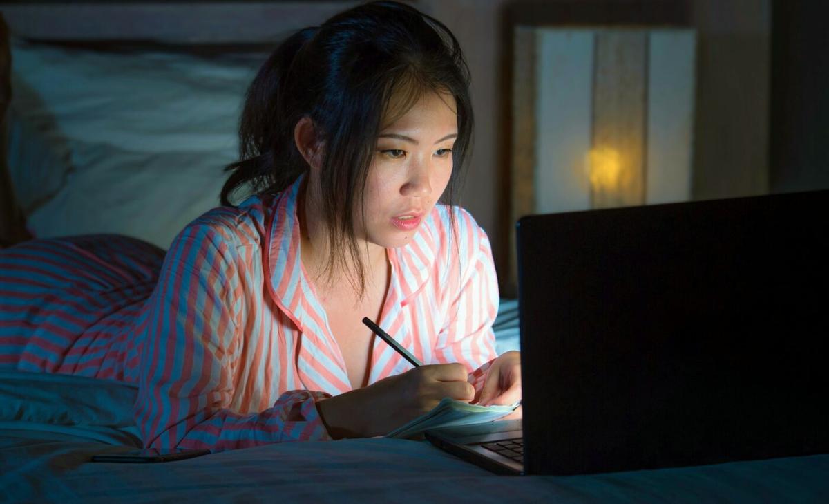 Blue light exposure may cause premature aging