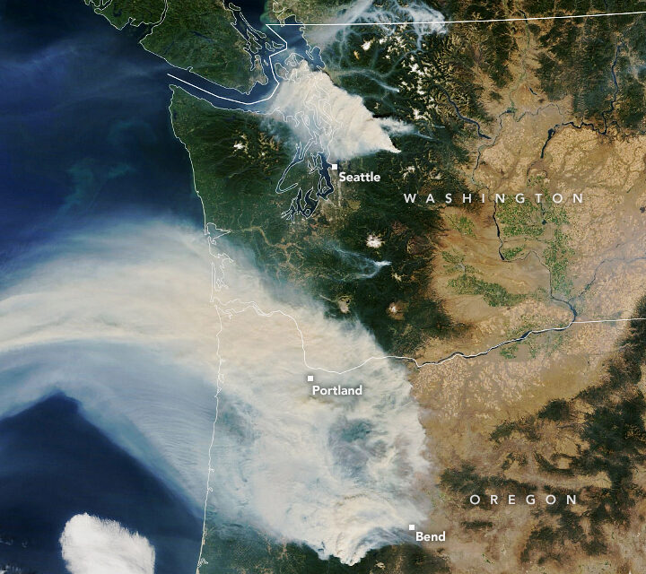 Heavy smoke lingers over Washington state