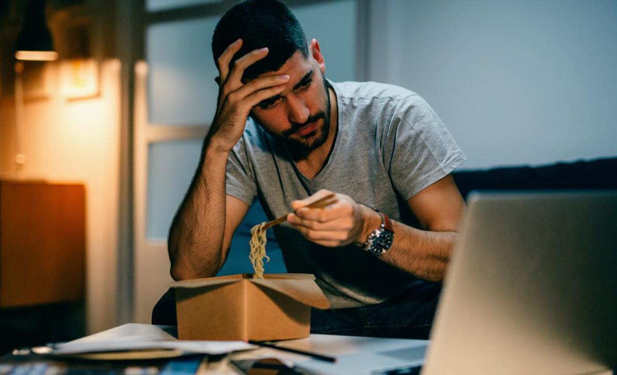 Eating late increases hunger and changes fat tissues